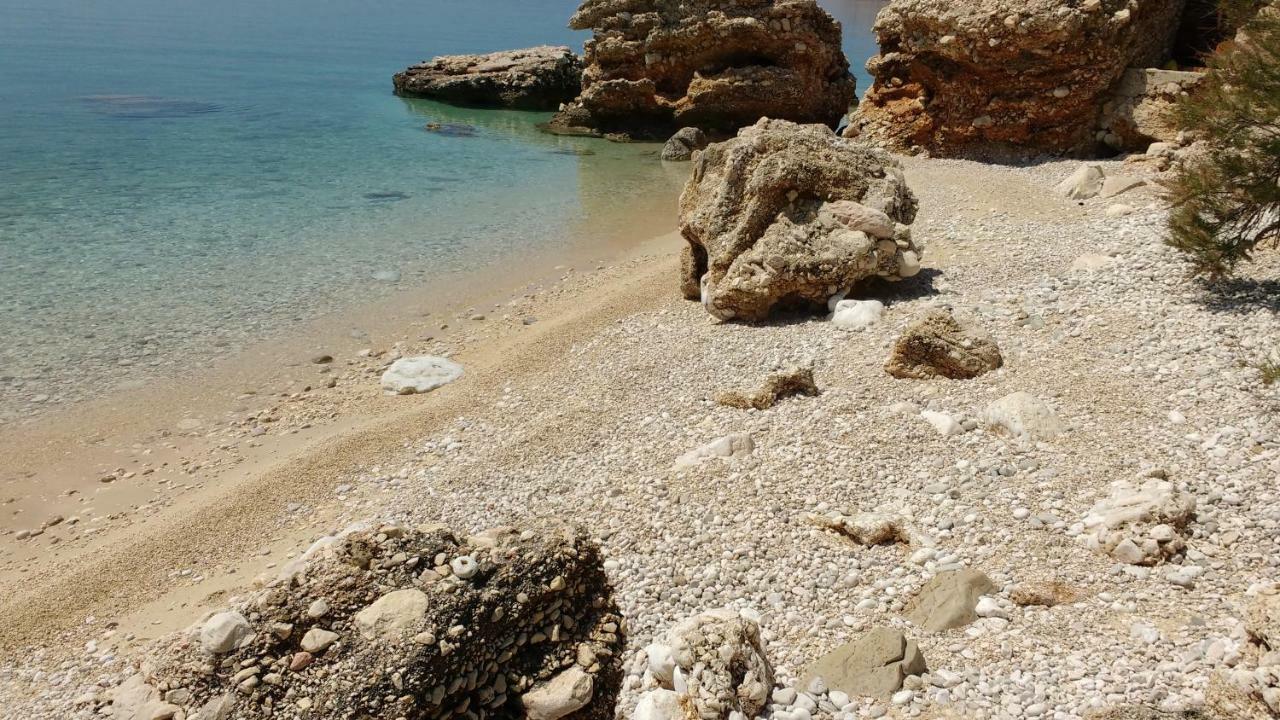 Apartments Bassi Stara Baška 外观 照片