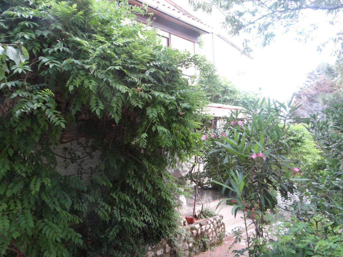 Apartments Bassi Stara Baška 外观 照片