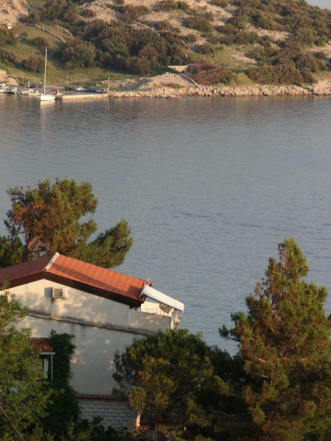 Apartments Bassi Stara Baška 外观 照片