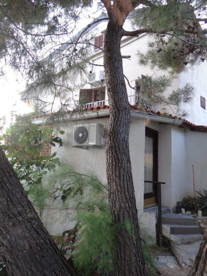 Apartments Bassi Stara Baška 外观 照片