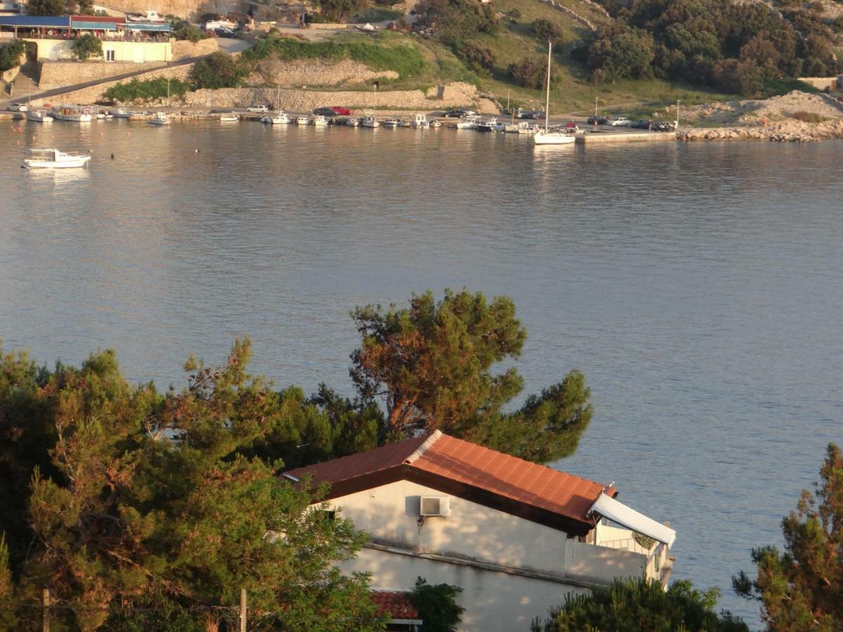 Apartments Bassi Stara Baška 外观 照片