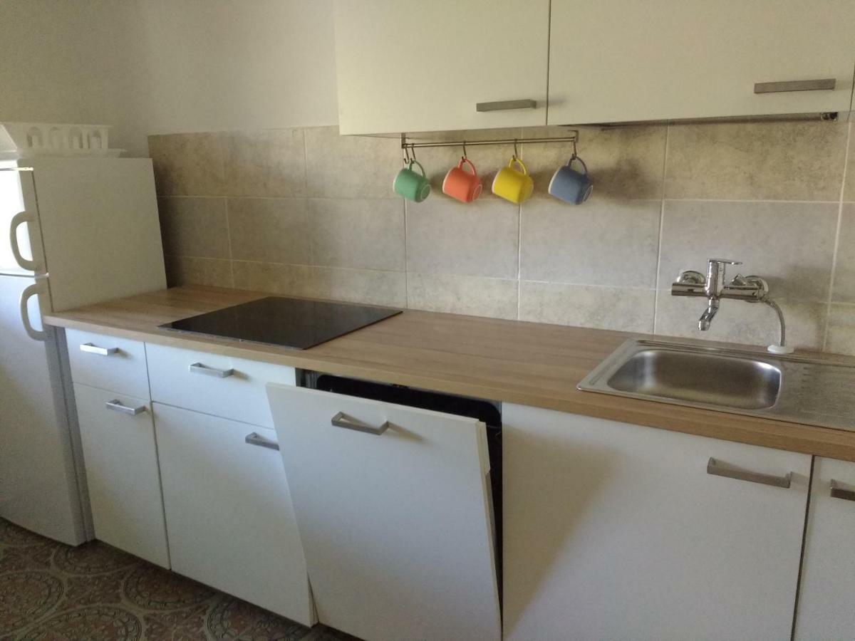 Apartments Bassi Stara Baška 外观 照片