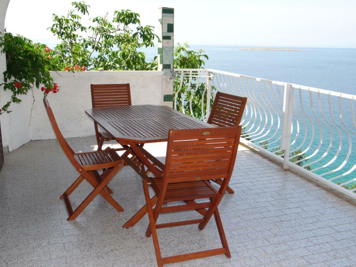 Apartments Bassi Stara Baška 外观 照片